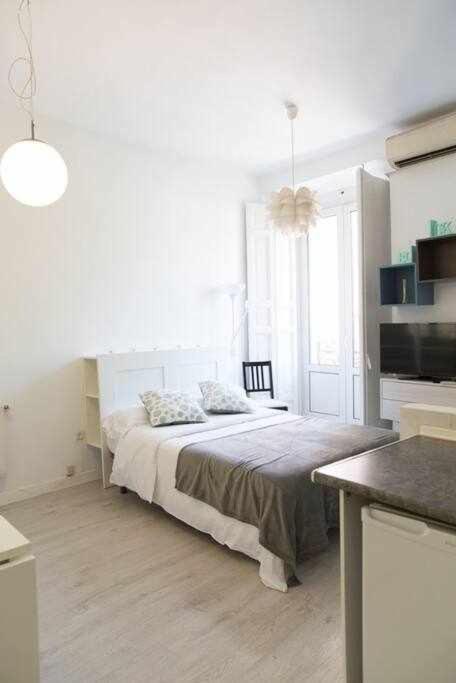 Un Fascinante Estudio En Madrid Centro Eksteriør billede